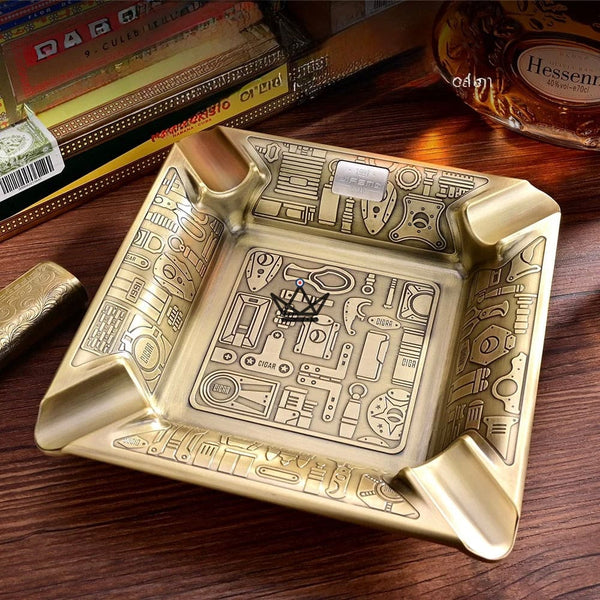 Square 4-slot cigar ashtray, embossed engraved decor - CURIOSA