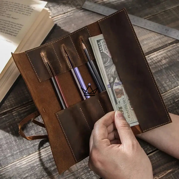 Étui en cuir pour stylos et crayons - Voyageur Roll (personnalisable) - - etui stylo personnalisable - Cadeau, Noël, Anniversaire, Original, Fête des pères, fête des mères - Atelier Atypique