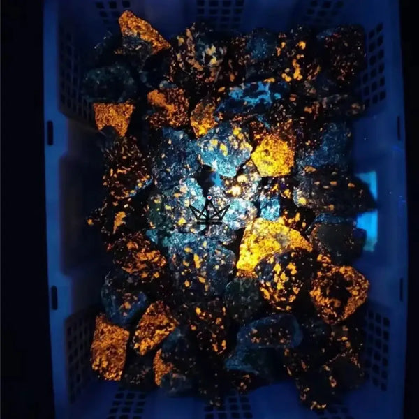 Raw fluorescent Yooperlite, stone that glows under UV light — FIREFLY – 6/8