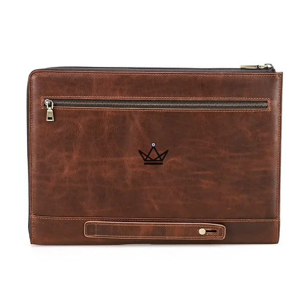 Customizable leather sleeve for 13" and 14" MacBook — TRAVERSÉE Traveler, Oiled brown / 13"