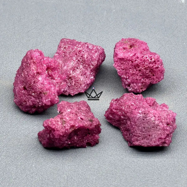 Raw collectible minerals, natural stones sold individually or in bags — LITHOS, Red corundum / 1 piece