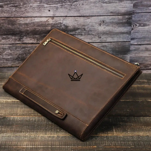 Customizable leather sleeve for 13" and 14" MacBook — TRAVERSÉE Traveler – 7/15