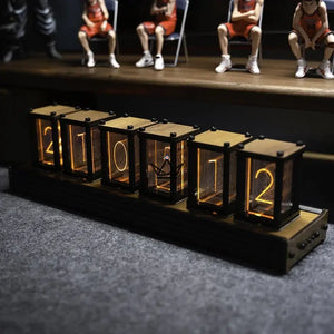 Horloge à tubes effet Nixie en bois de noyer, 6 chiffres - ANODIA - ["maj-filtre","Objets Scientifiques"] - Objets Scientifiques - Cadeau, Noël, Anniversaire, Original, Fête des pères, fête des mères - Atelier Atypique