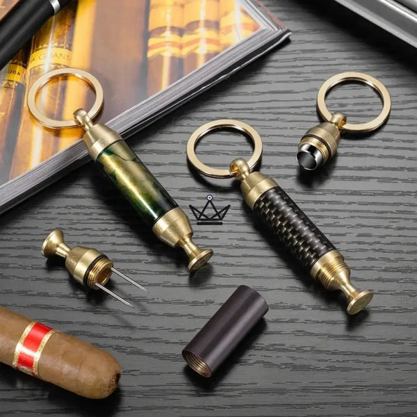2-in-1 Gold-Tone Cigar Punch Keychain with Needle — SCEPTRE, Marbled green