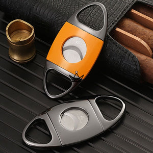 Coupe-cigare Steel Edition Guillotine — Double Lame Acier Inox Brossé, 23 mm, Argent ou Jaune | Écrin Cadeau Inclus - ["maj-filtre"] - Coupe Cigare - Cadeau, Noël, Anniversaire, Original, Fête des pères, fête des mères - Atelier Atypique